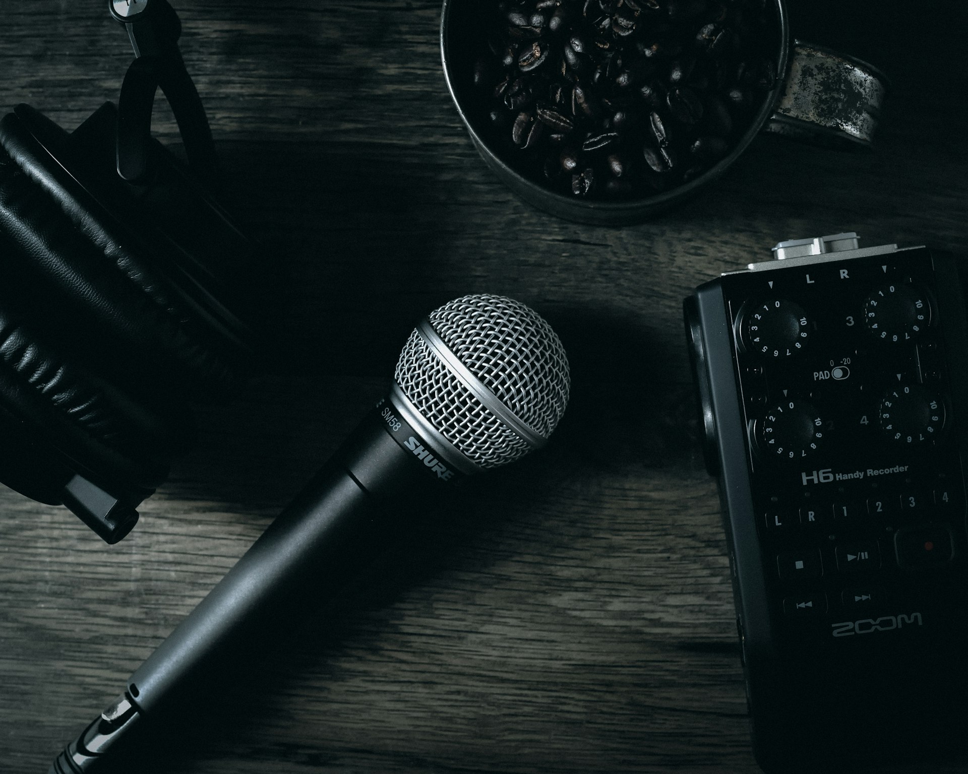 AI and Voice Acting: Navigating Disruption, Opportunity, and the Future of Creative Performance